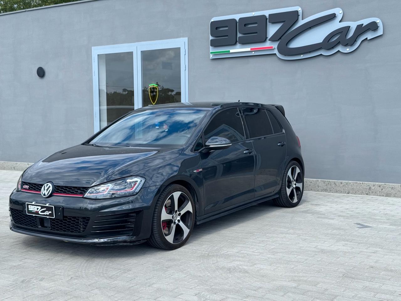 Volkswagen Golf GTI Performance 2.0 TSI DSG 5p. BlueMotion Technology