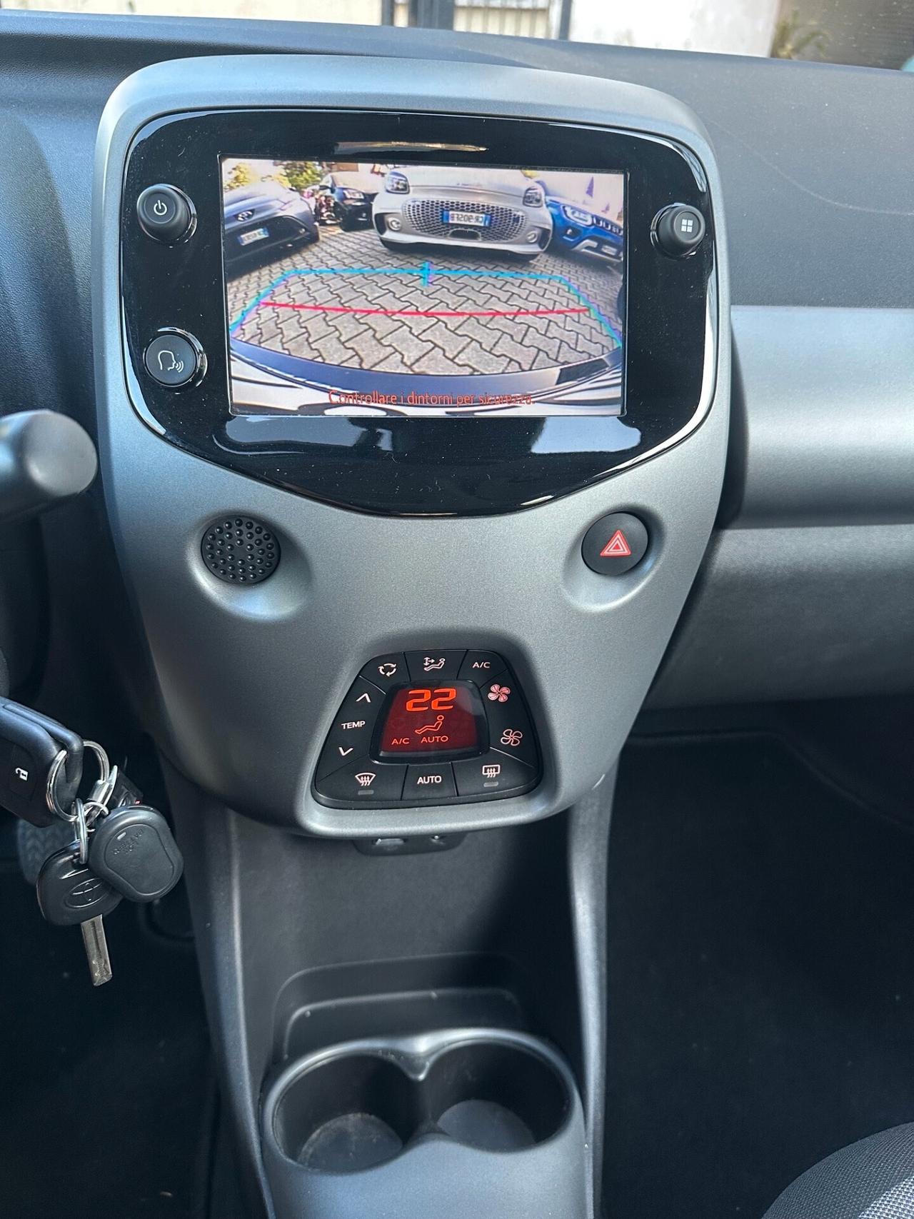 Toyota Aygo Connect 1.0 5p. X-play 06/20 KM.2930