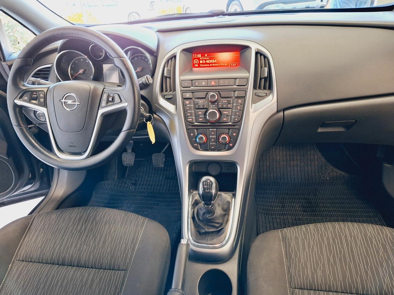 Opel Astra 1.4 Turbo 140CV Sports Tourer GPL Tech Cosmo