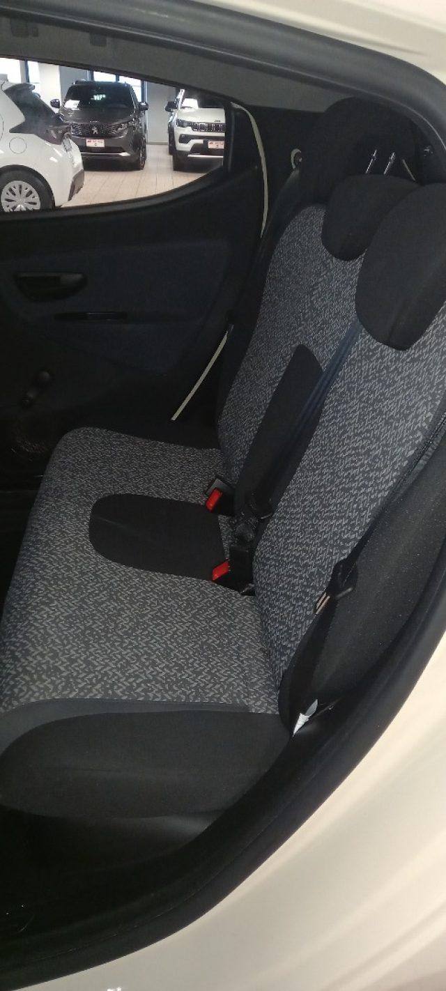 LANCIA Ypsilon 1.0 FireFly 5 porte S&S Hybrid Ecochic Silver