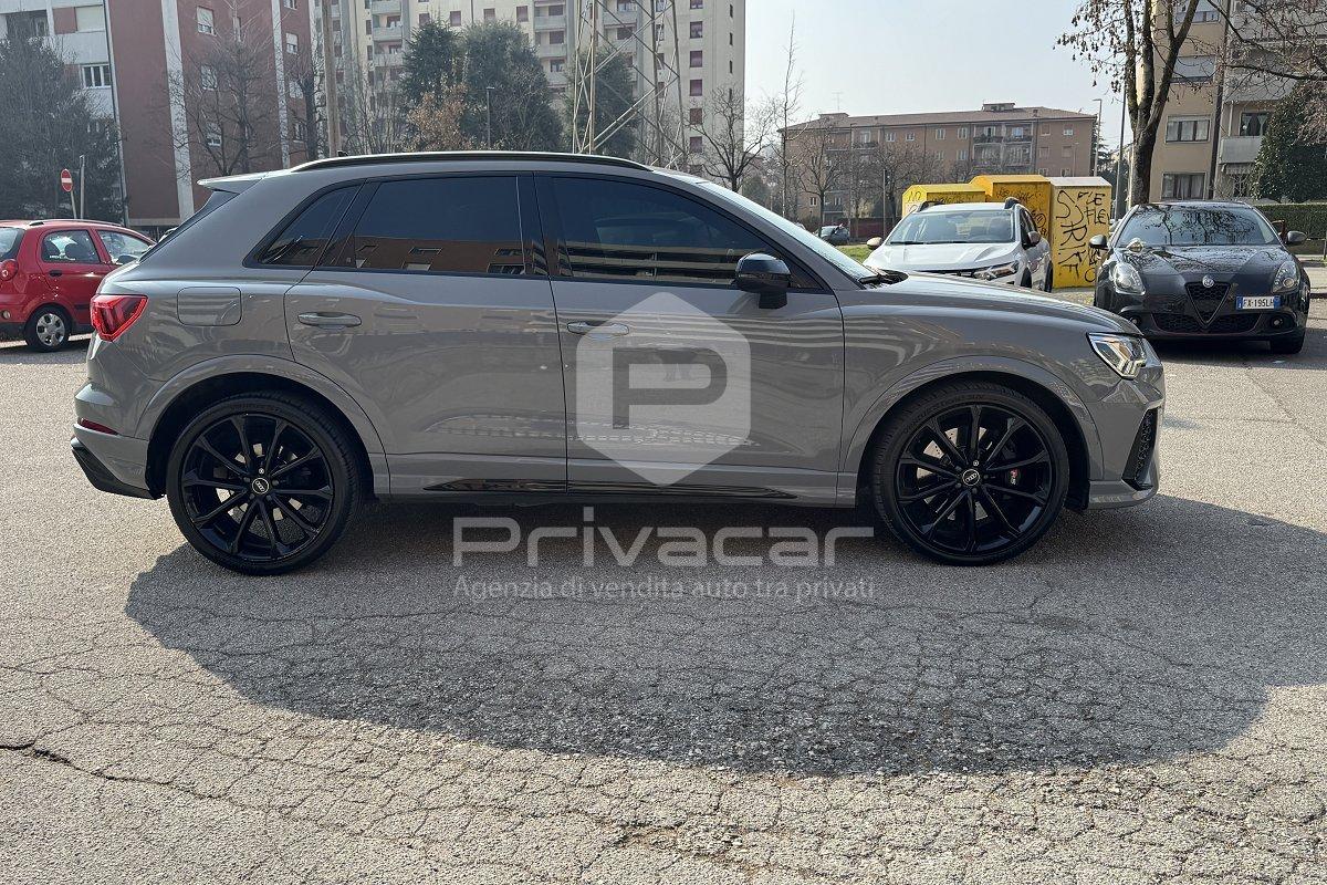 AUDI RS Q3 quattro S tronic