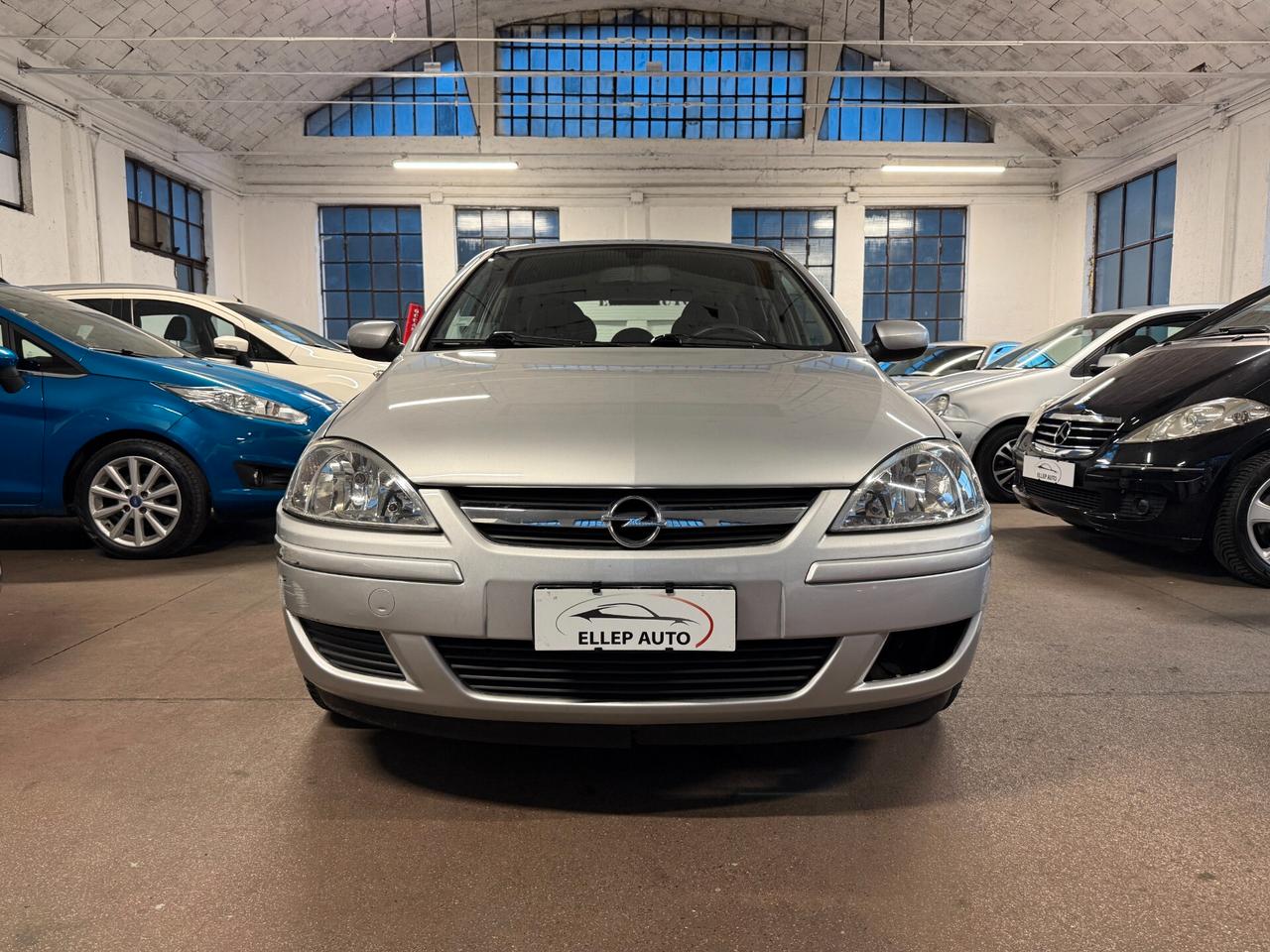 Opel Corsa 1.2i 16V cat 5 porte Club