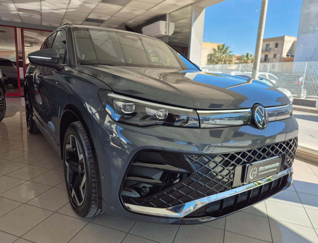 Volkswagen Tiguan R-Line TDI 150 CV DSG