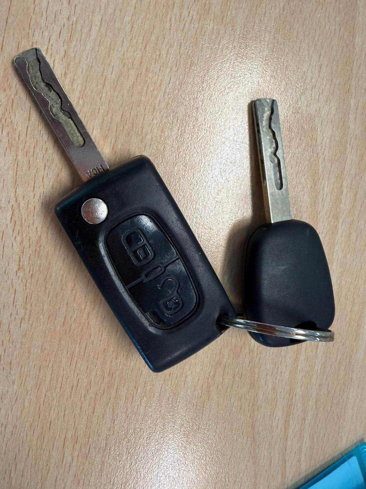 Peugeot 308 1.6 HDi 90CV 5p. Tecno