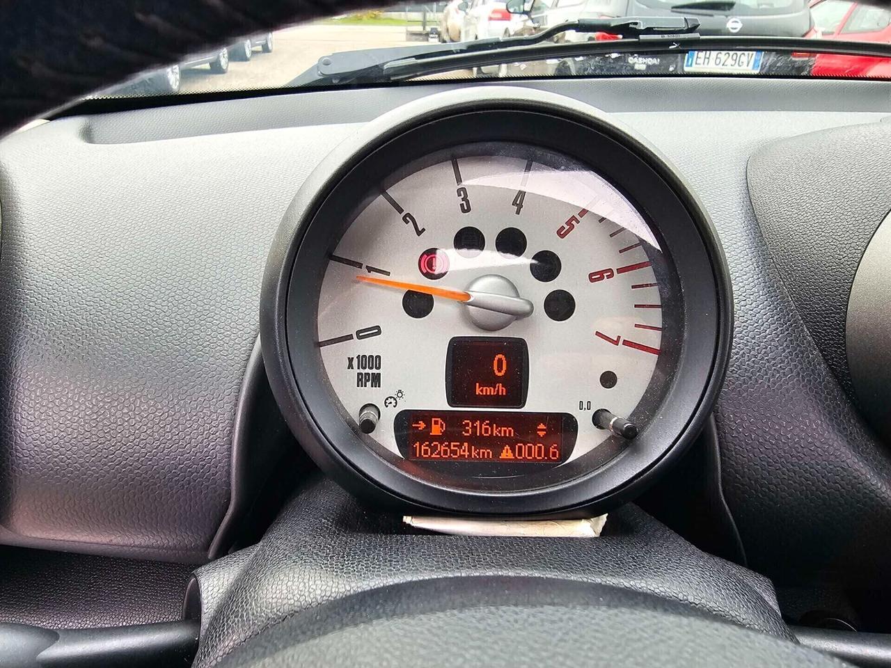 Mini Cooper D Countryman Mini 1.6 Cooper D Countryman Neopatentati