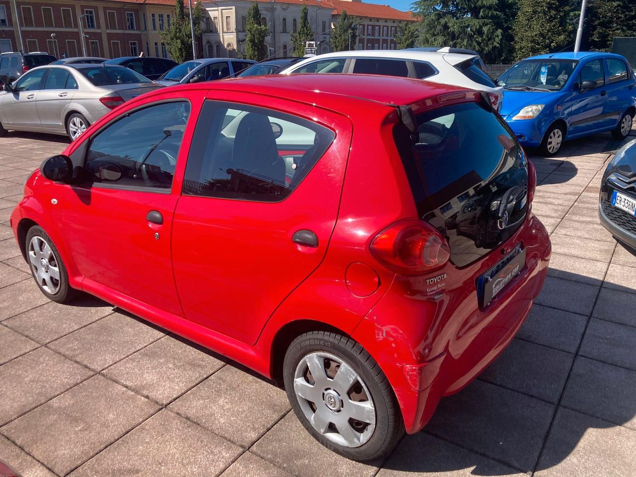 Toyota Aygo 1.0 12V VVT-i 5 porte Sol