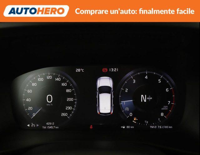 VOLVO XC40 T3 Momentum