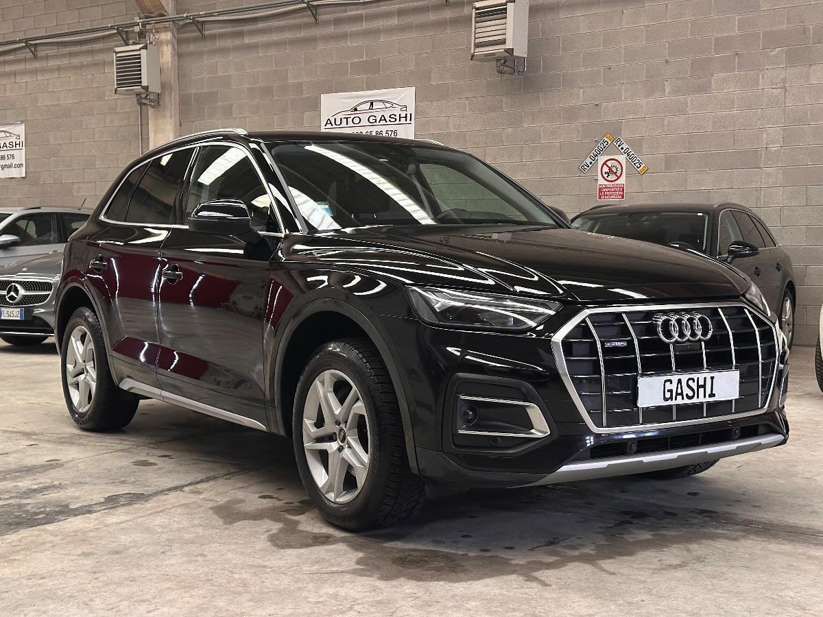 AUDI - Q5 - 40 TDI quattro S tronic Business