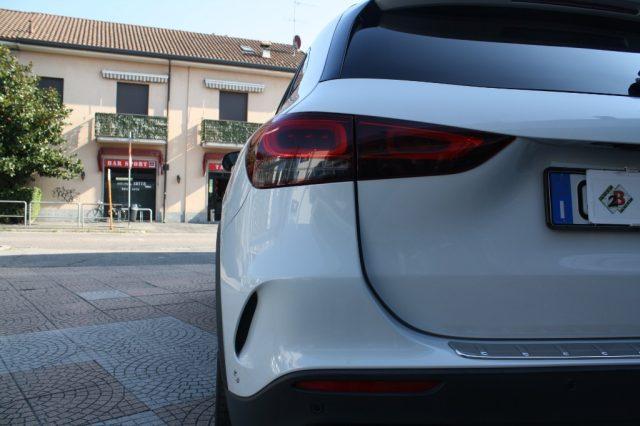 MERCEDES-BENZ GLA 200 Automatic Premium