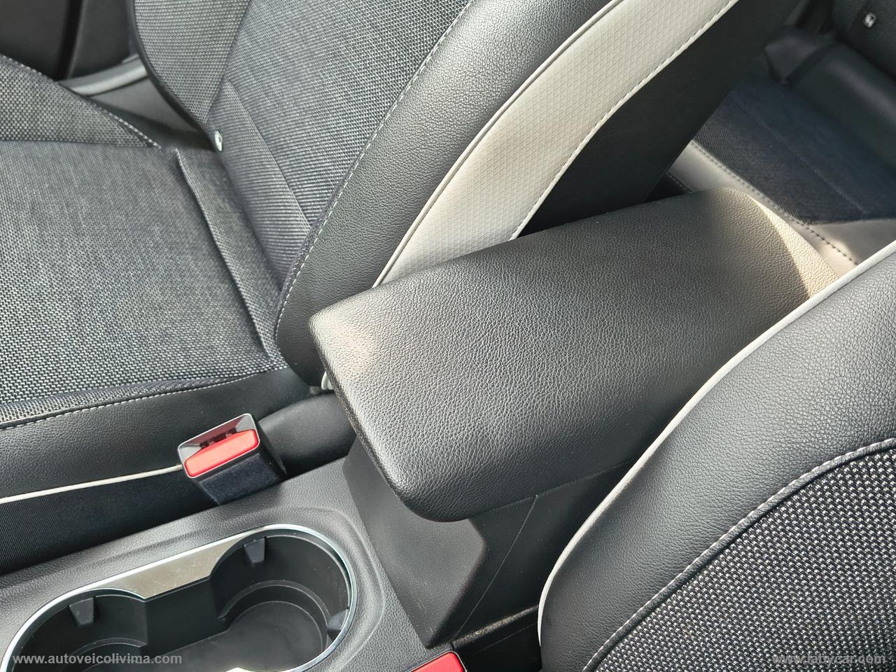RENAULT Captur TCe 100 CV GPL Techno