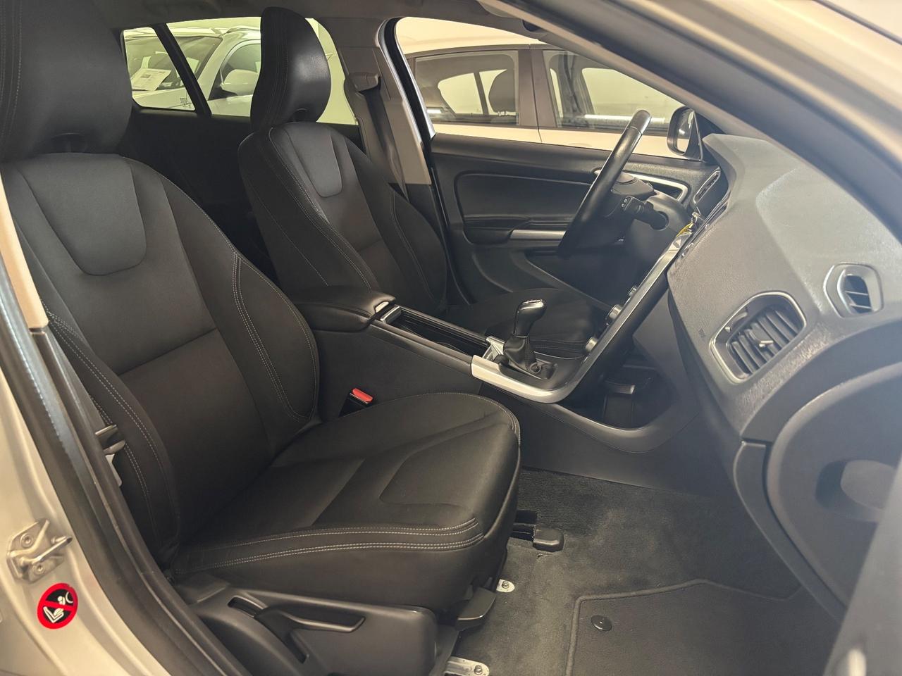 Volvo V60 D2 Geartronic R-design