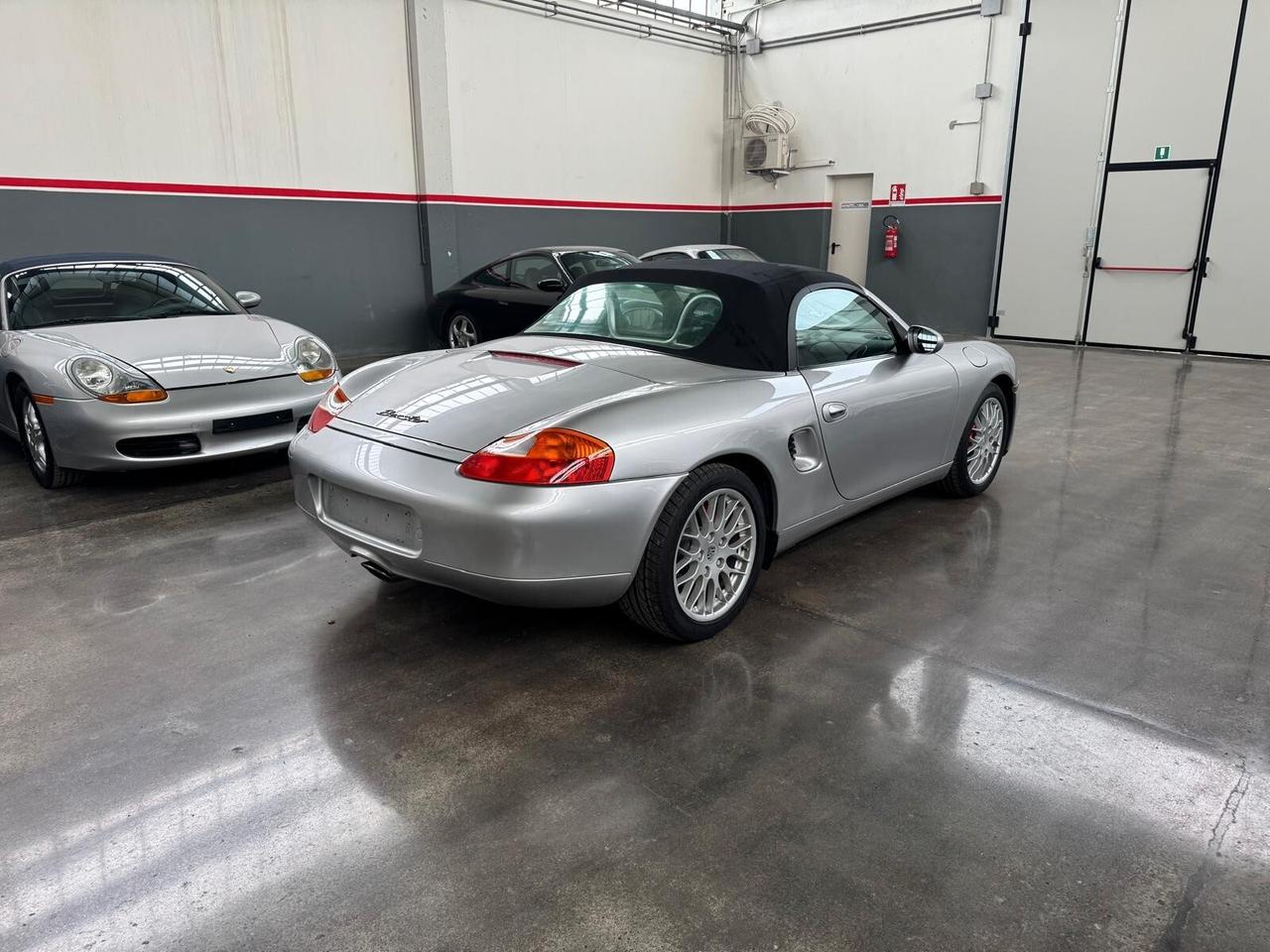Porsche Boxster 2.5i 24V cat