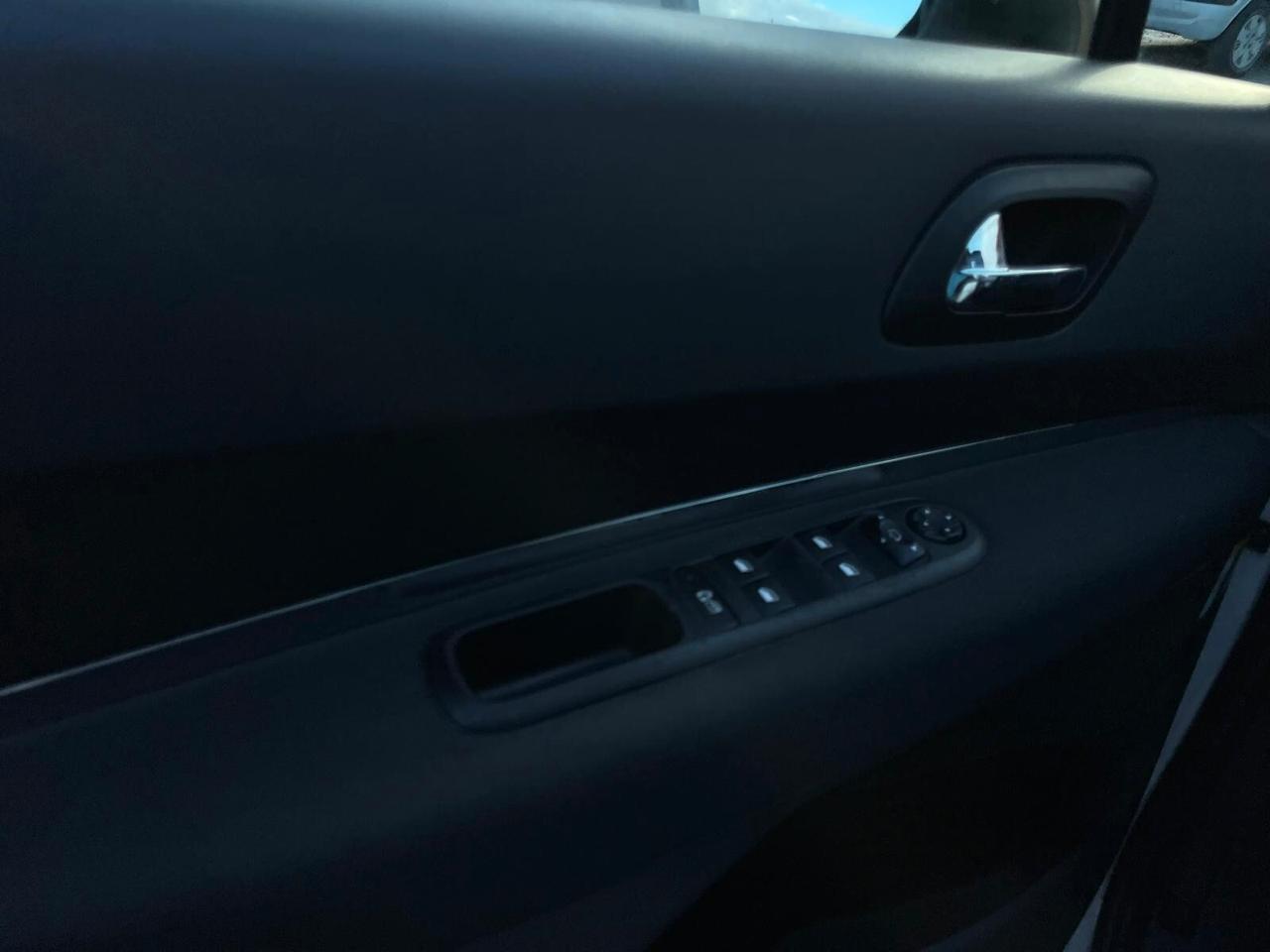 Peugeot 3008 2.0 HDi 150CV Business