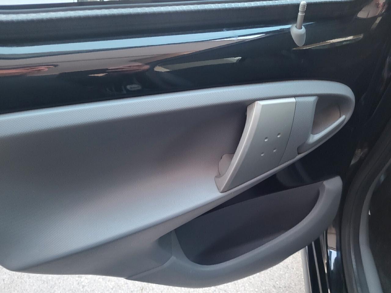 Toyota Aygo 1.0 12V VVT-i 5 porte 04/2011KM 103000