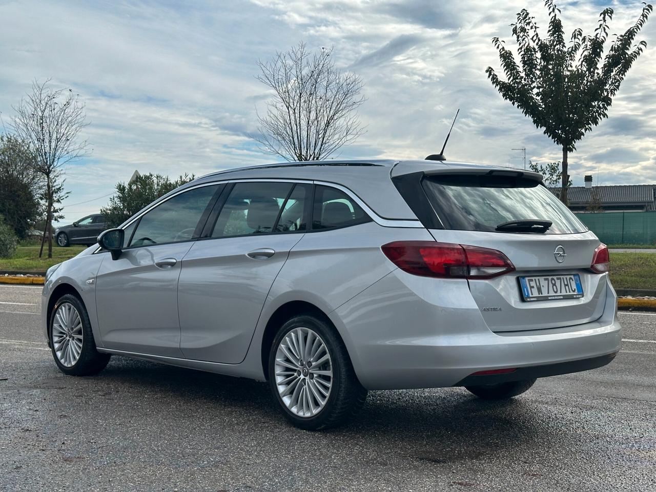 Opel Astra 1.6 CDTi 136CV aut. Sports Tourer Innovation