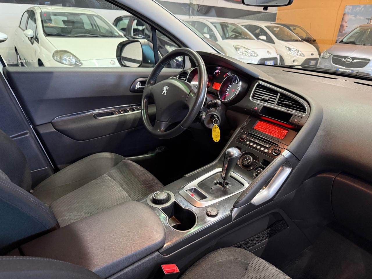 Peugeot 3008 1.6 HDi 112CV cambio robotizzato Premium