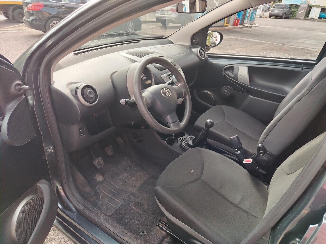 Toyota Aygo 1.0 12V VVT-i 5 porte Orange Connect