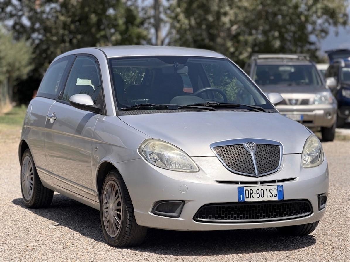 Lancia Ypsilon 1.2 Argento