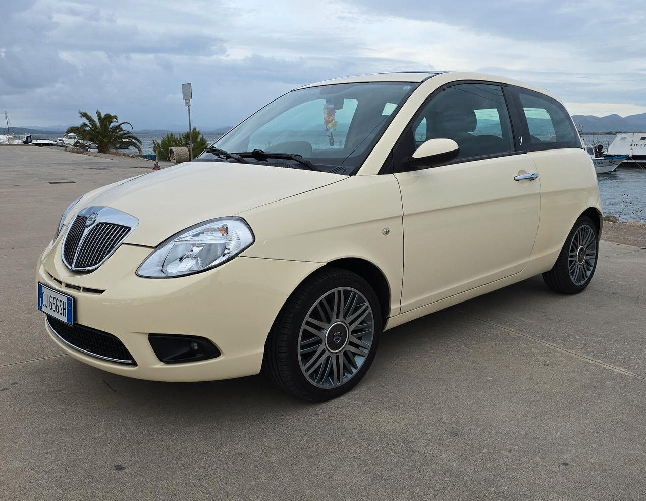 Lancia Ypsilon 1.3 Multijet 16V Argento