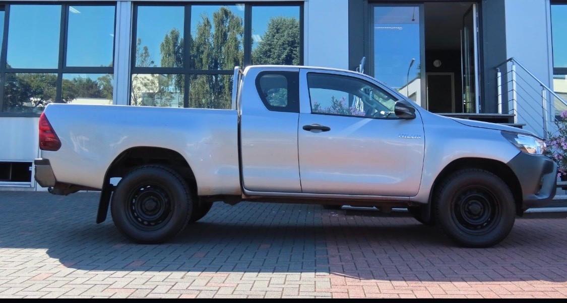 Toyota Hilux 2.4 D-4D 4WD 2 porte Extra Cab Comfort