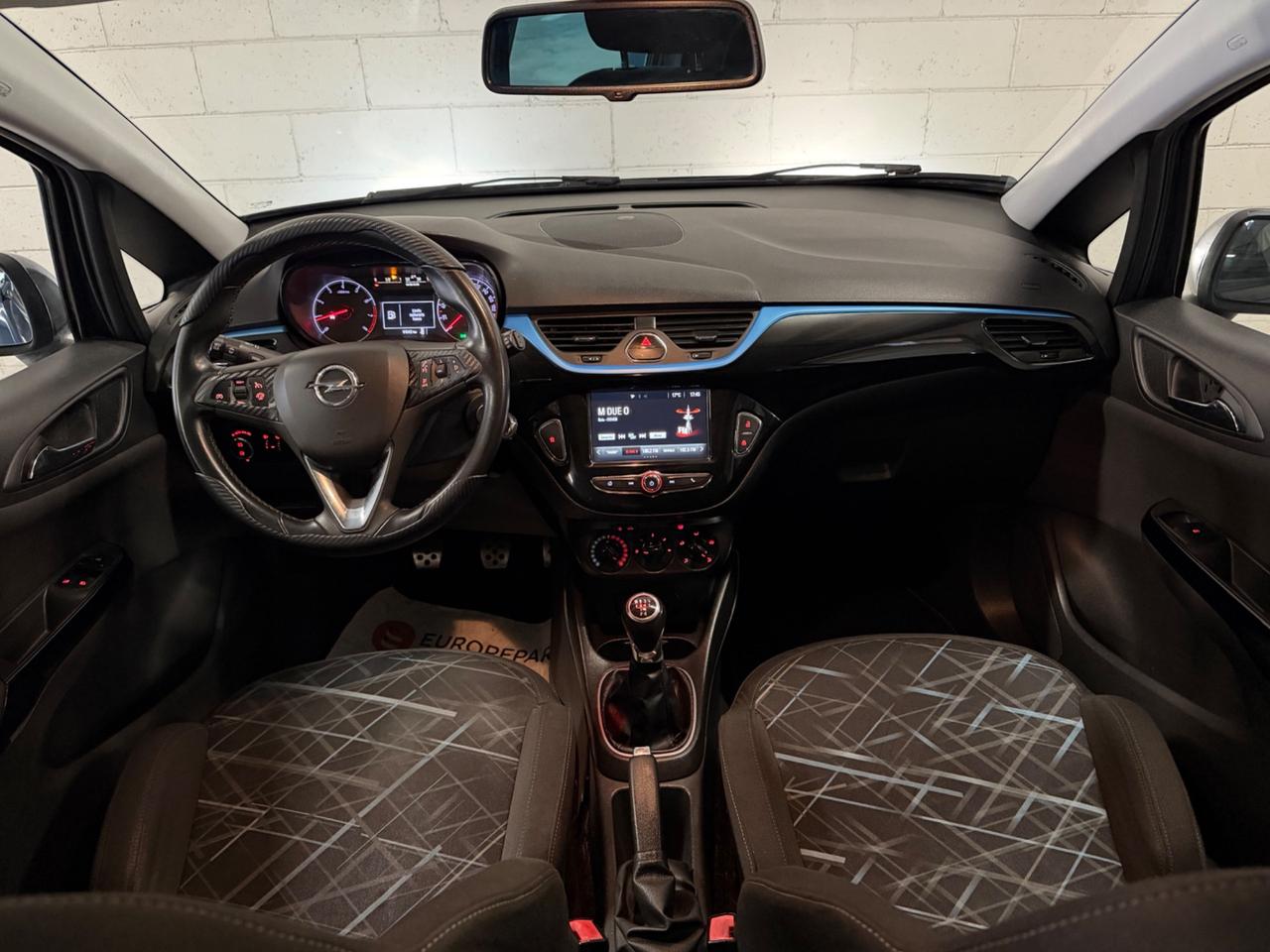 Opel Corsa 1.2 5 porte b-Color