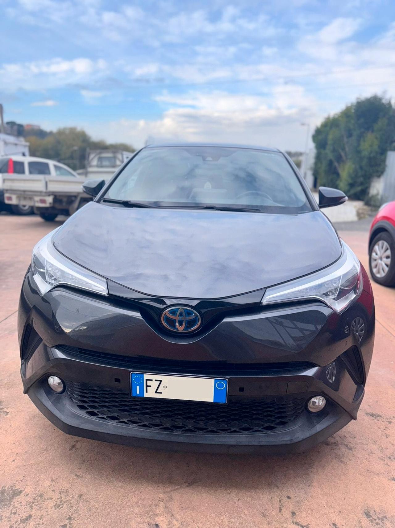 Toyota C-HR 1.8 Hybrid E-CVT