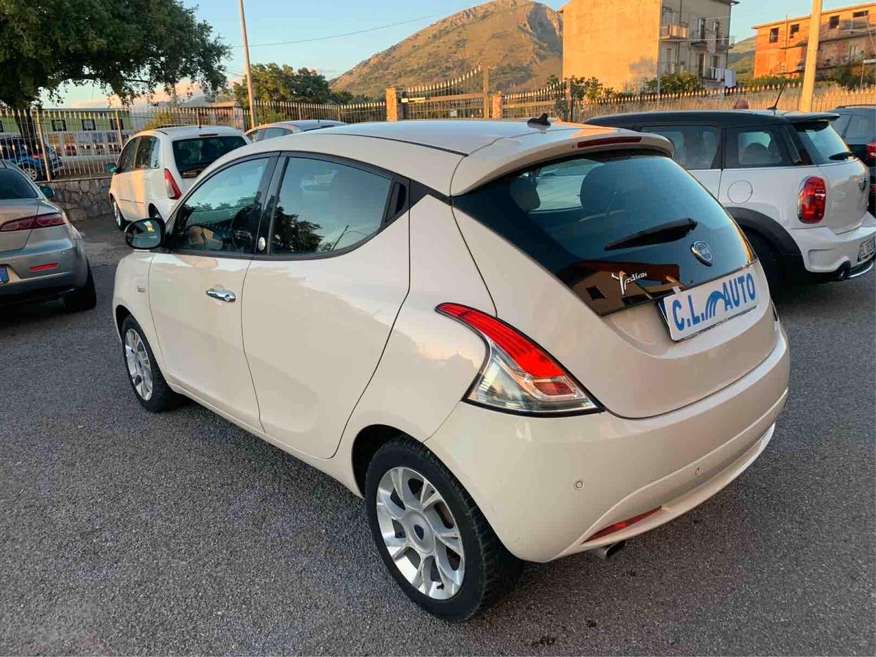 Lancia Ypsilon 1.3 MJT 95 CV