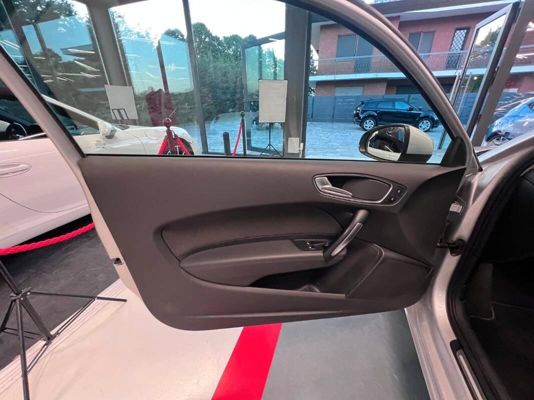 Audi A1 1.4 tfsi Ambition 122cv s-tronic