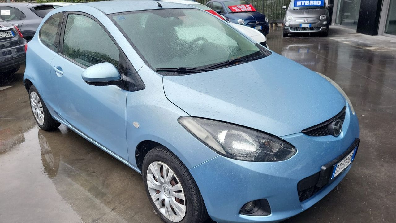 Mazda 2 Mazda2 1.4 TD 68CV 3p. Neopatentati