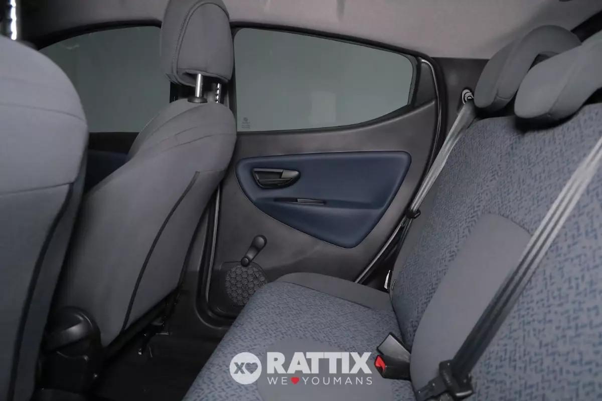 Lancia Ypsilon 1.0 Firefly Hybrid 70CV Silver 5p.ti