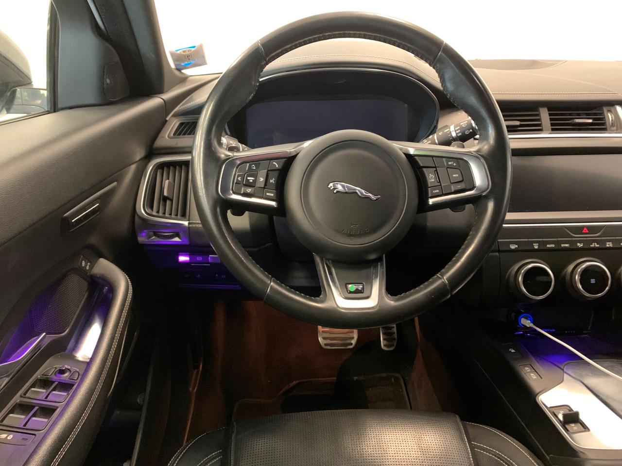 Jaguar E-Pace 2.0D 180 CV AWD aut. R-Dynamic