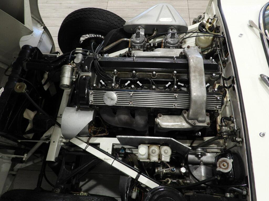 Jaguar XJ6 Berlina E-TYPE 4.2 ROADSTER