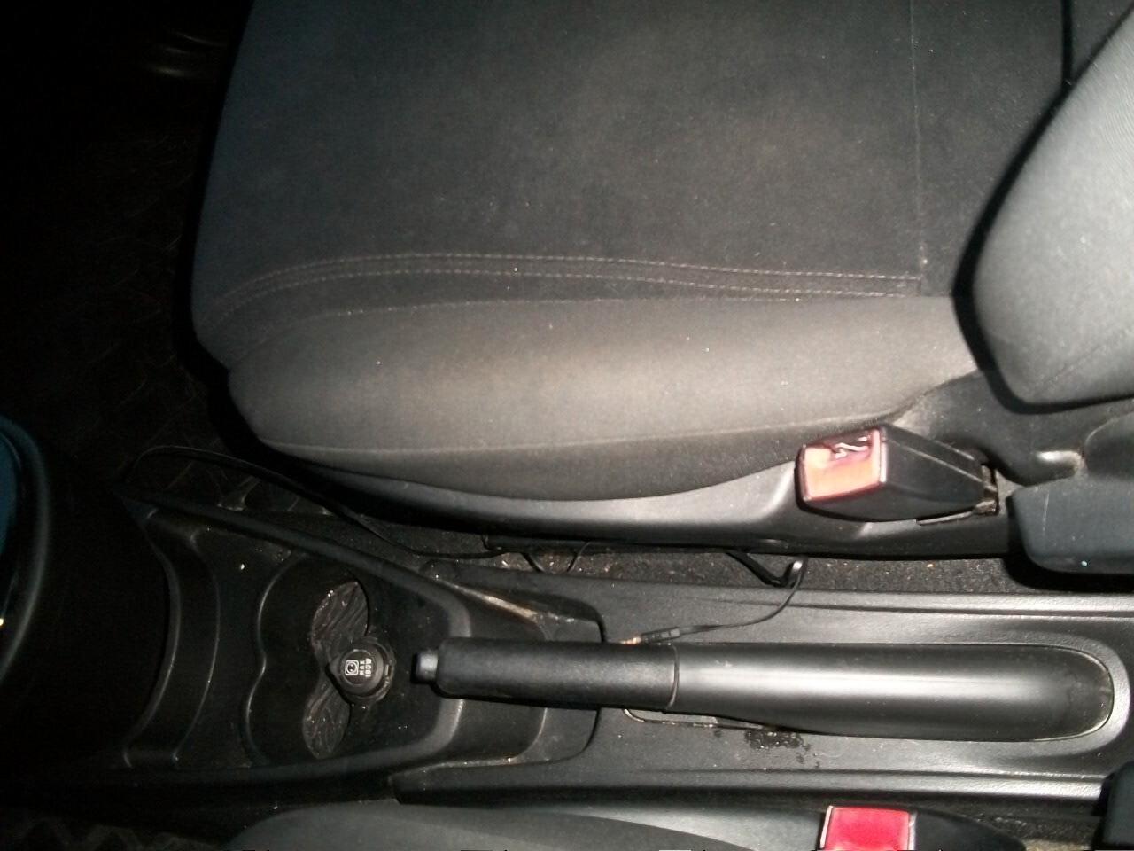 Lancia Ypsilon 1.2 69 CV 5 porte S&S Silver CC 1242 BENZINA EURO 05 KM 92630 TALIANDATI GARANZIA UN ANNO N 08 GOMME E CERCHI N 4 INVERNAL IN FERRO CON COPRI CERCHI 95X100 04 CERCHI IN LEGA ESTIVI 90X100