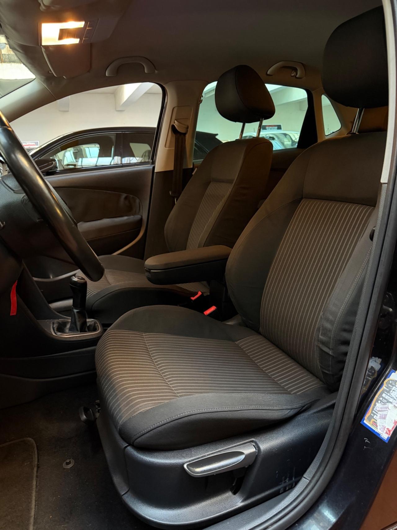 Volkswagen Polo 1.4 Neopatentati Euro 5