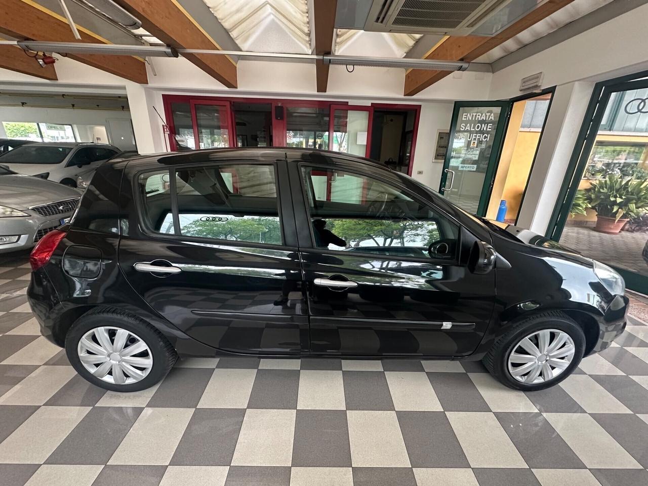 Renault Clio 1.2 16V 5 porte GPL Dynamique