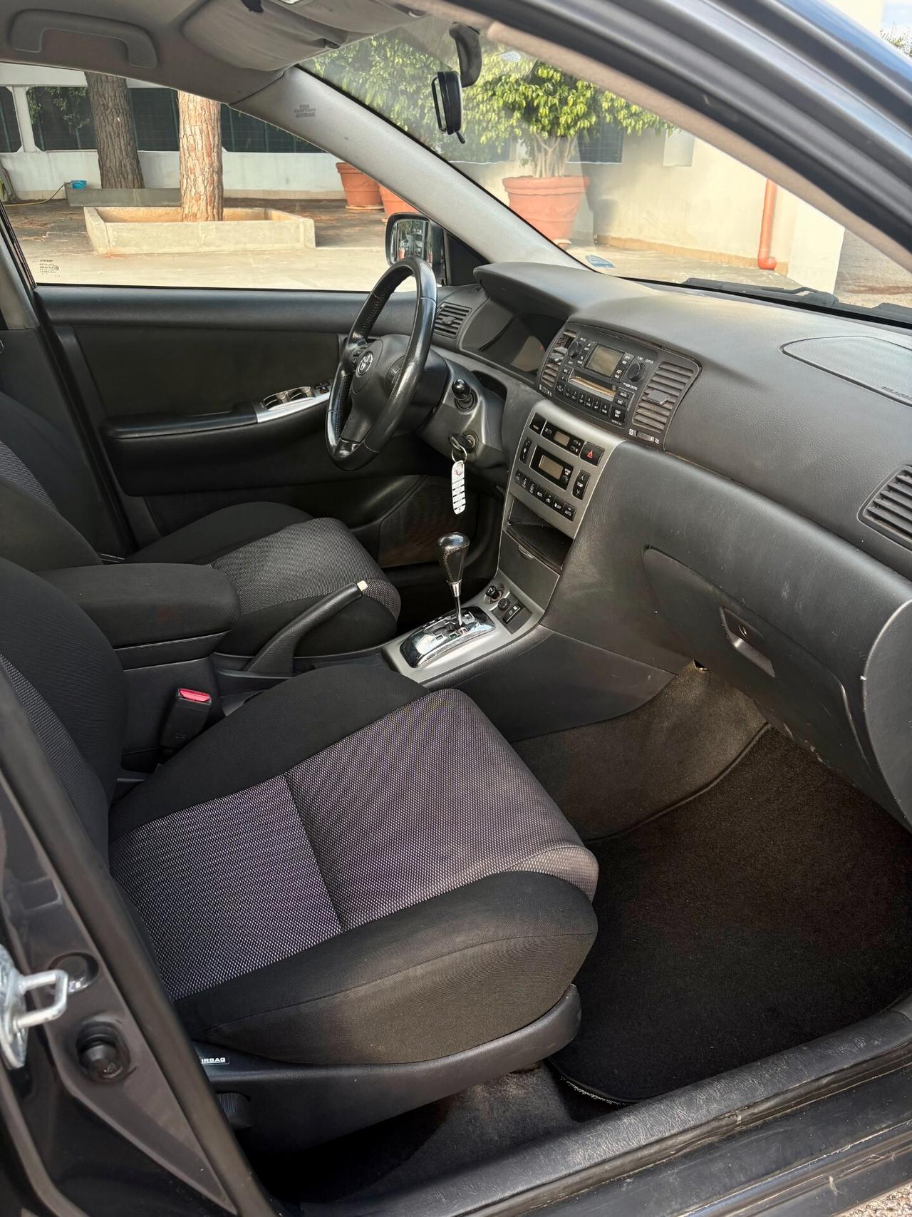 Toyota Corolla 1.4 D-4D M-MT 5 porte Sol ESP