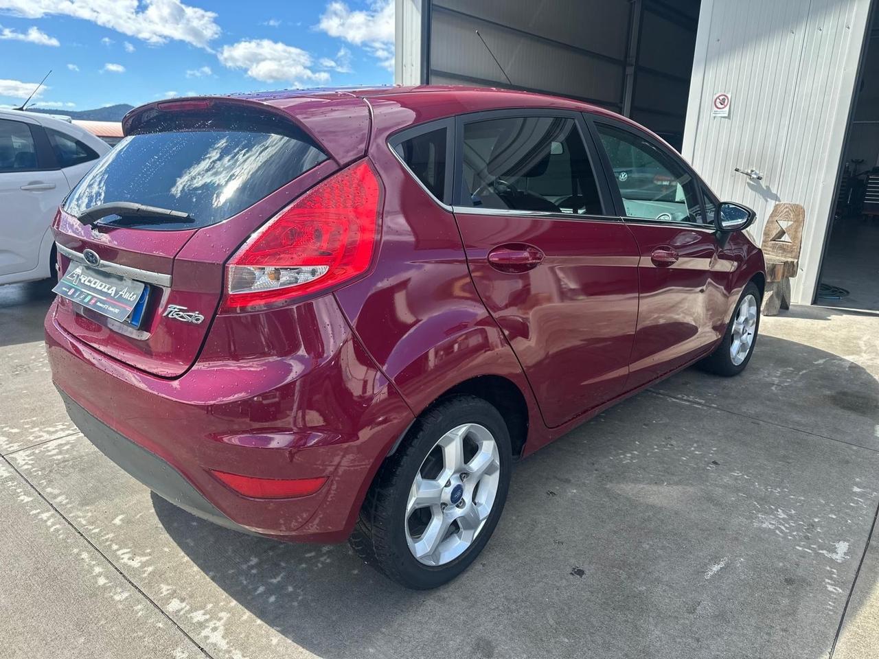 Ford Fiesta 1.4 TDCi 5p. Titanium