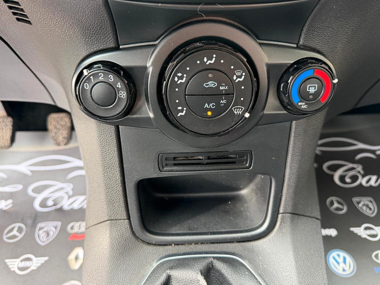 FORD FIESTA TITANIUM 1.5 TDCI 75CV OK NEOPATENTATO ANNO 2016