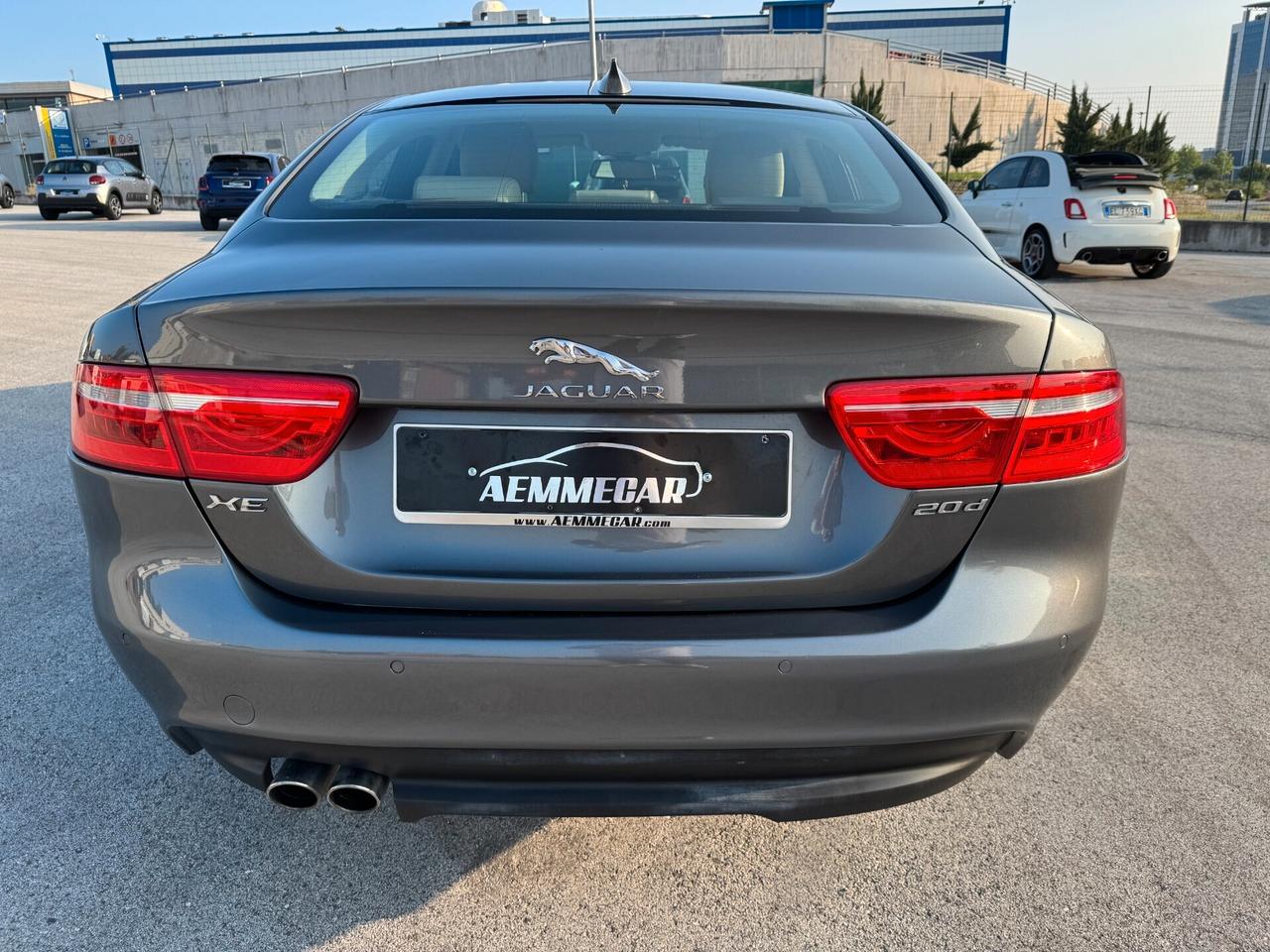 Jaguar XE 2.0 D Turbo 180CV aut. Pure