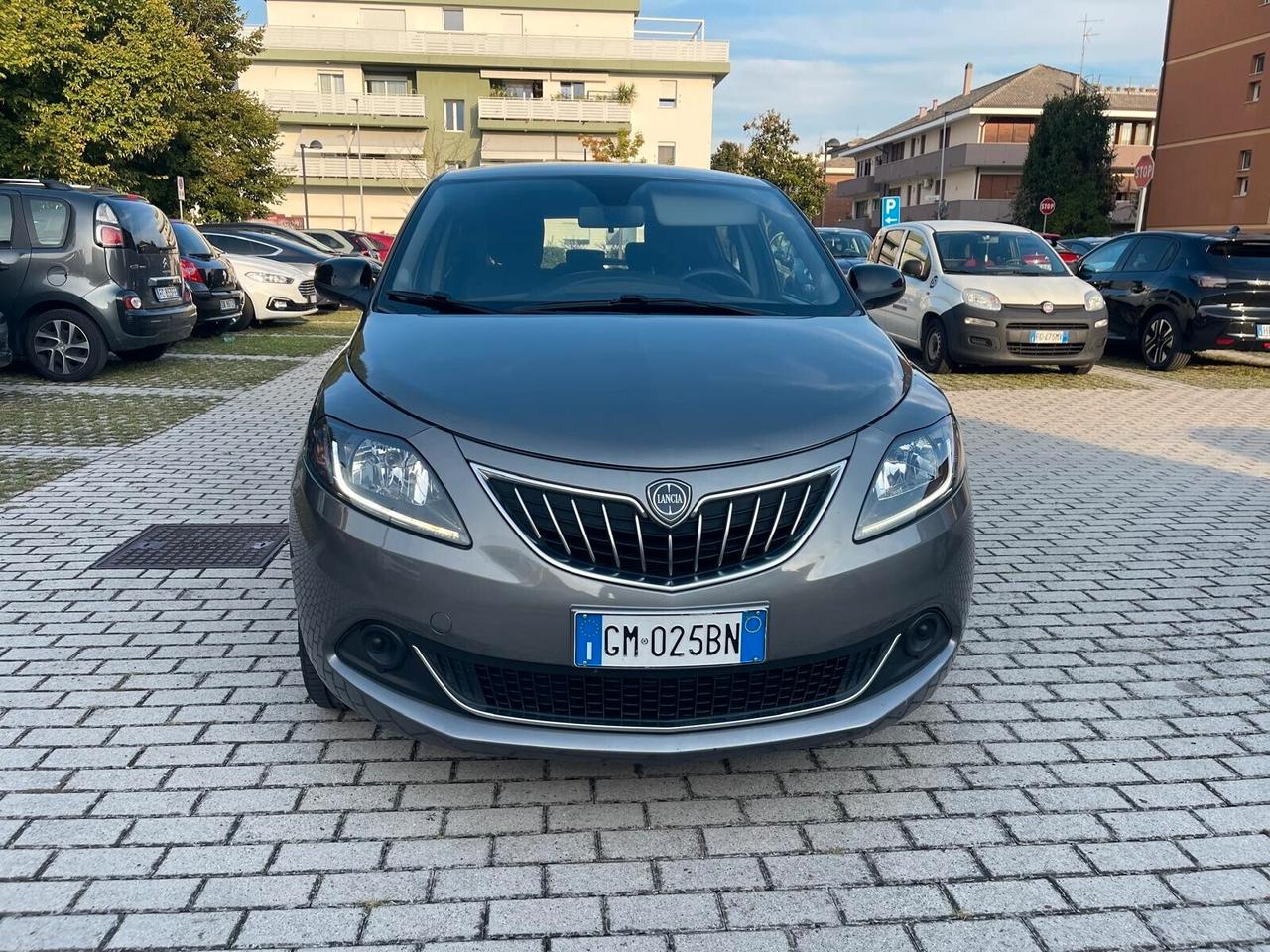 Lancia Ypsilon 1.0 FireFly 5 porte S&S Hybrid Ecochic A. Ferretti