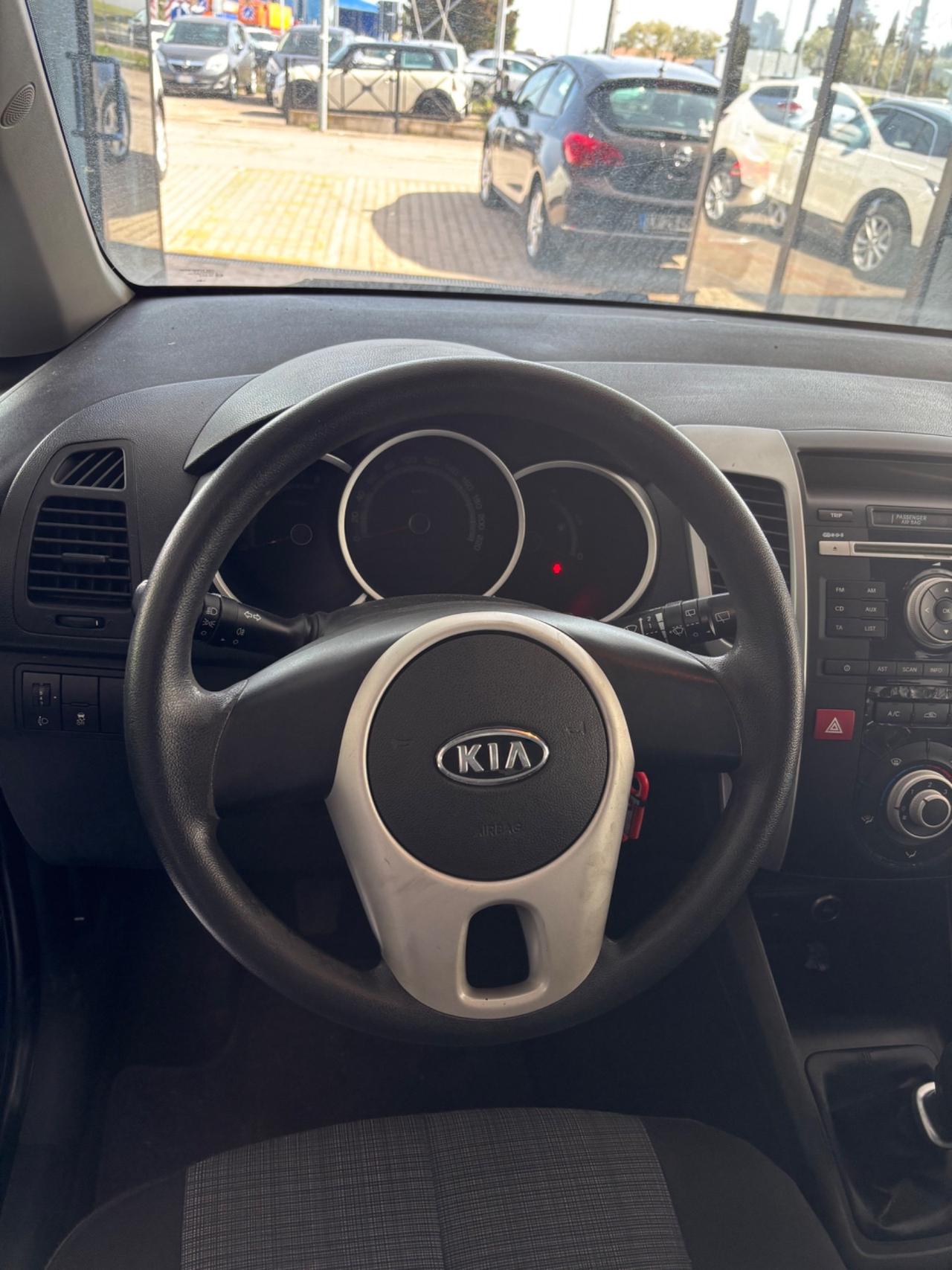 Kia Venga 1.4 GPL Easy