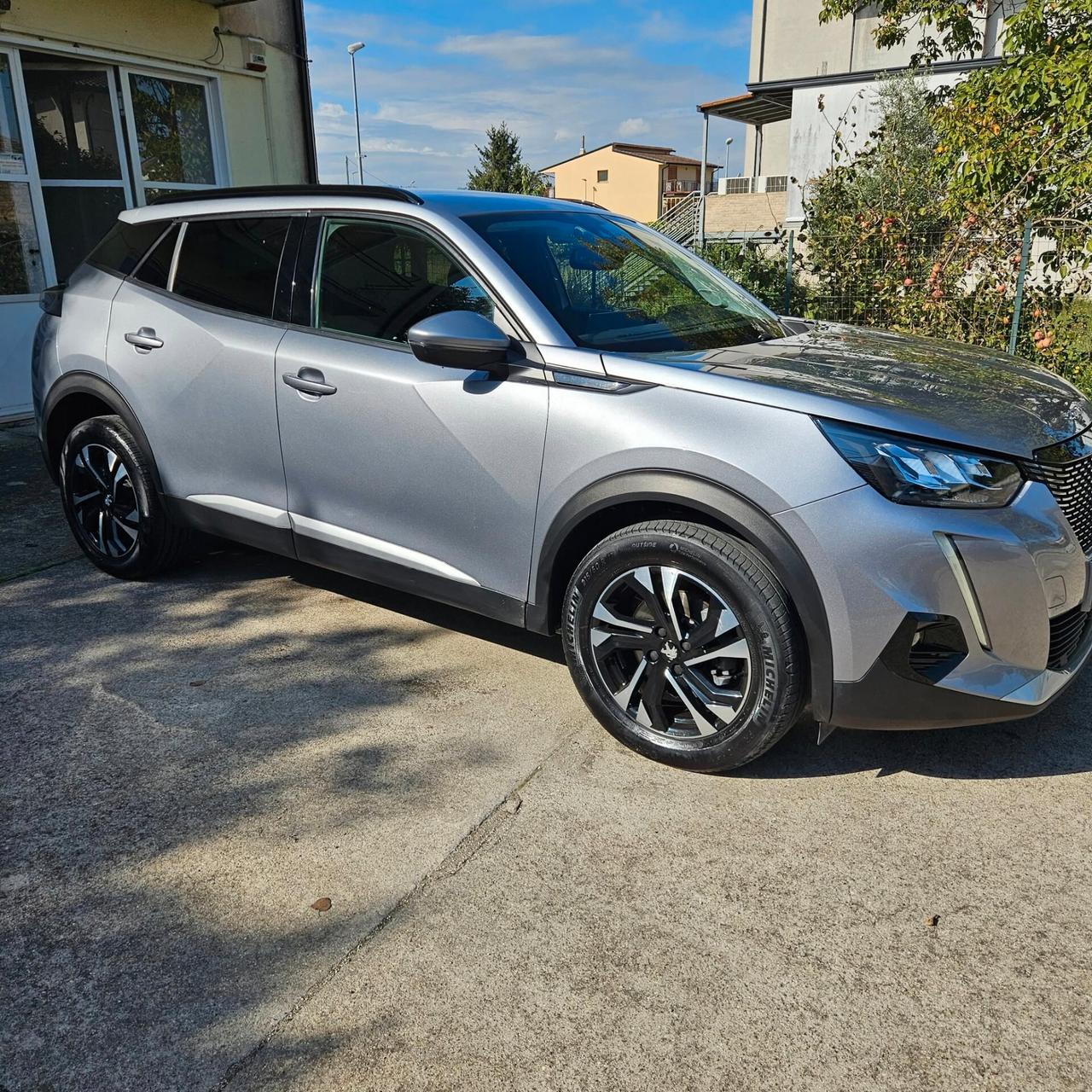 Peugeot 2008 BlueHDi 130cv EAT8 Allure 2021