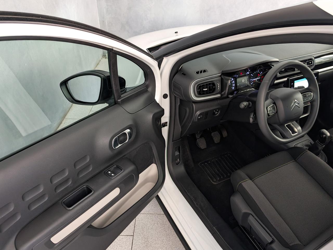 Citroen C3 1.2 puretech 83cv Shine