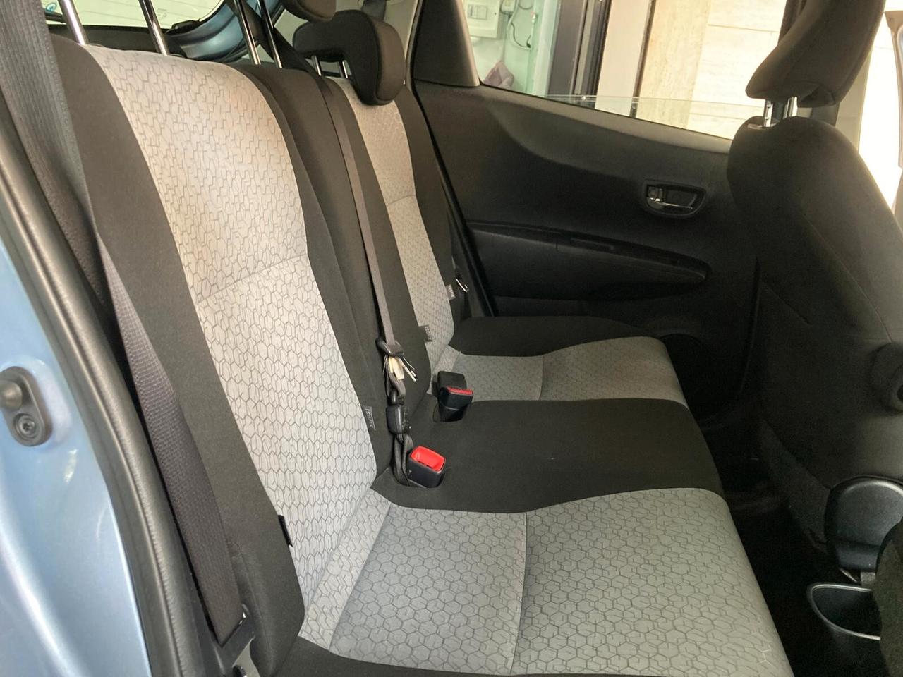 Toyota Yaris 1.0 - 100000km! - 2012