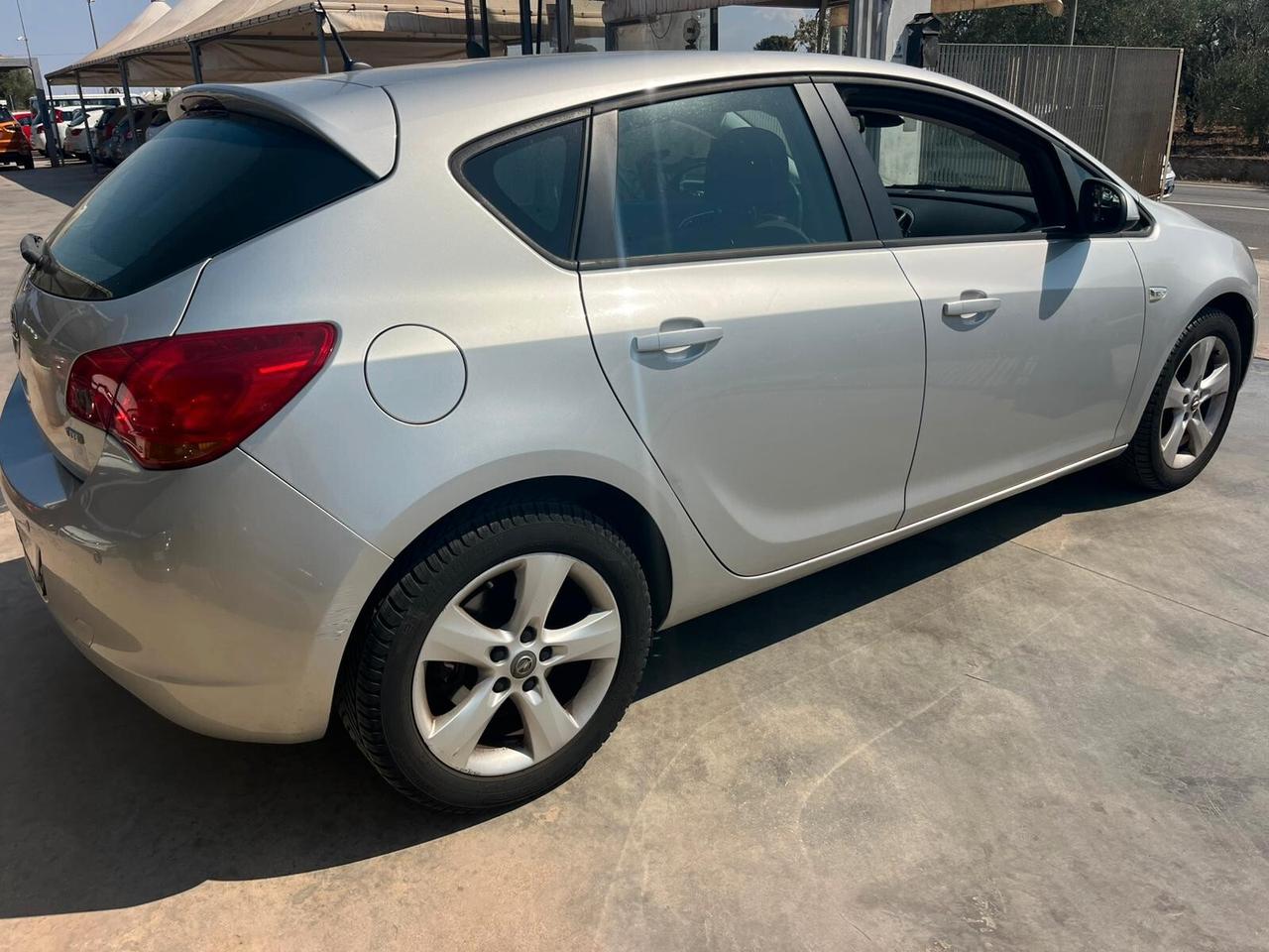 Opel Astra 1.7 CDTI 110CV 5 porte Cosmo