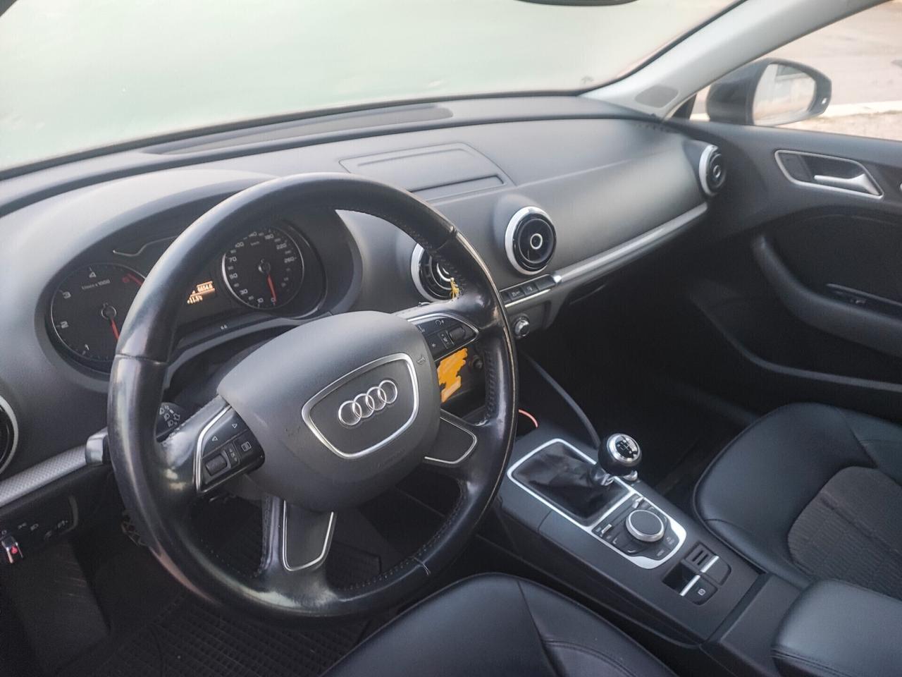 Audi A3 SPB 1.6 TDI clean diesel Ambition