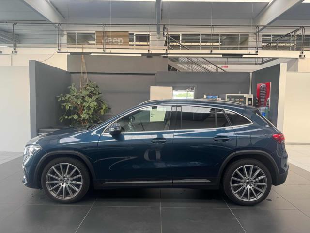MERCEDES-BENZ GLA 200 d Automatic Premium