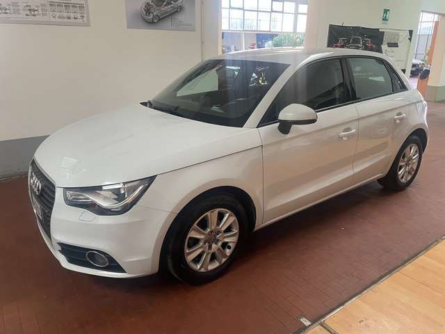 Audi A1 A1 Sportback 1.6 tdi Ambition 90cv fari xenon pdc