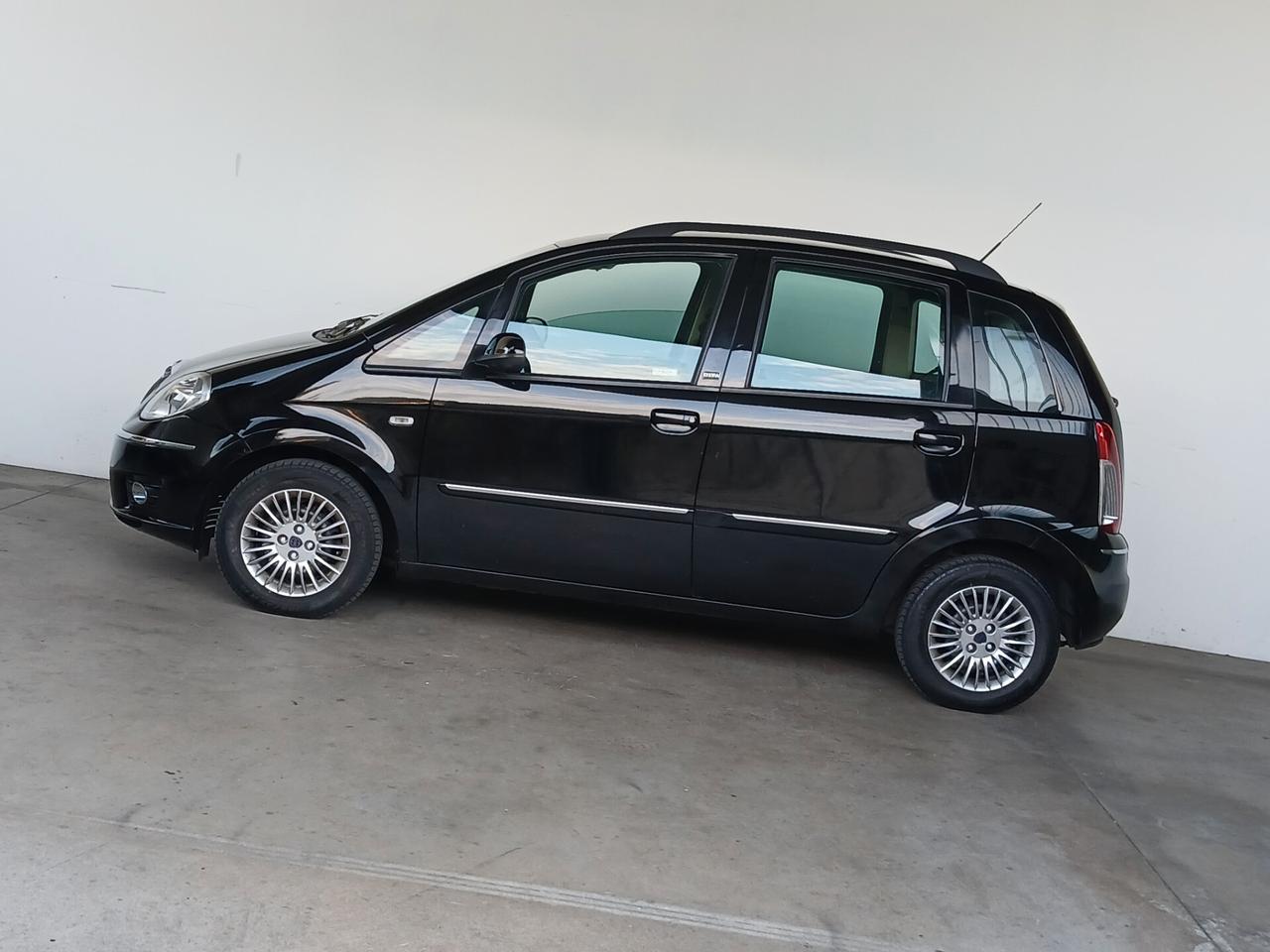 Lancia MUSA 1.4 8V Diva pochi km