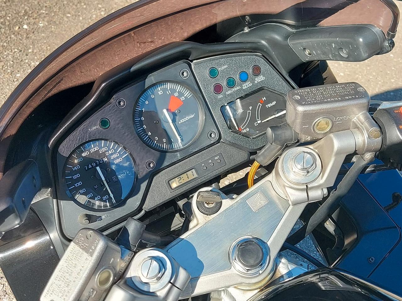 Honda VFR 750 F (iscritta asi) +3 bauletti Givi